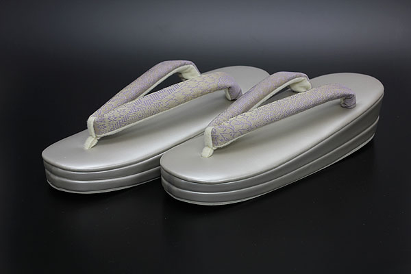 【京都きもの.com】　山口美術織物監修　生地使用草履　Ｙ-17