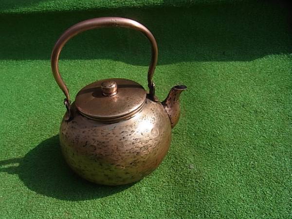 銅のやかん・キッチン・昭和レトロ・金属工芸品 銅 アンティーク（素材 