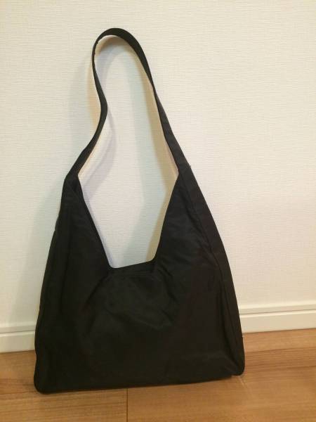PRADA プラダナイロンショルダーバッグ 黒