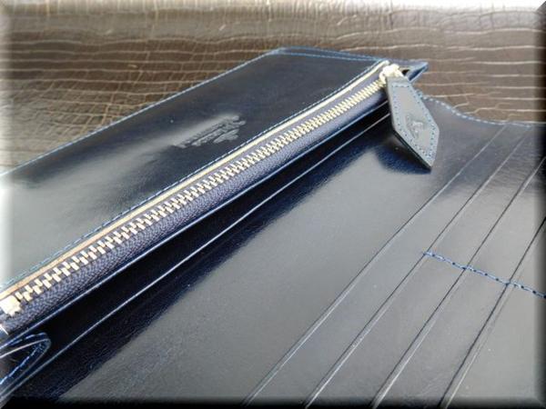 (B-8217)新品2.3万★ヴィヴィアンウェストウット/紺/牛革/長財布
