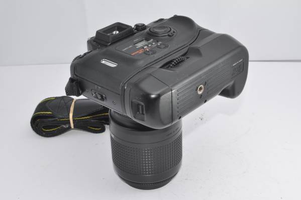 新品級★ニコン NIKON F80S+MB-16+28-80mm F4.5-5.6 D★586