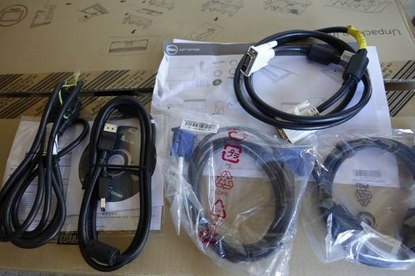 ■DELL 27型液晶ディスプレイ U2713HM WQHD対応 AH-IPSパネル■