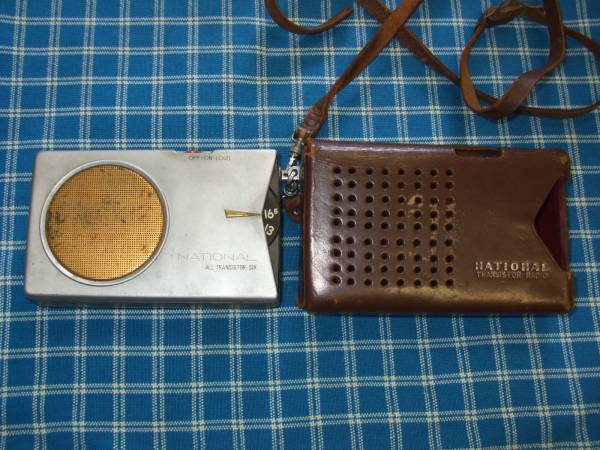 オーディオ機器 日本製 美品 1961年 Columbia Transistor Six ラジオ