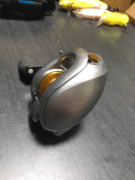 07メタニウム mg 7 左 レフトハンドル ビッグベイト付き リールは使用
