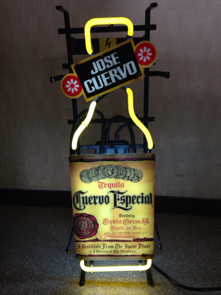 Jose Cuervo クエルボ ホセ ネオンサイン 黄色 LED ロゴサイン 看板 電