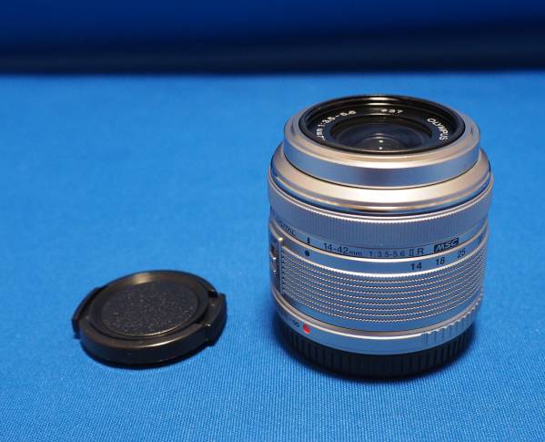 【中古】M.ZUIKO DIGITAL 14-42mm F3.5-5.6 II R シルバー
