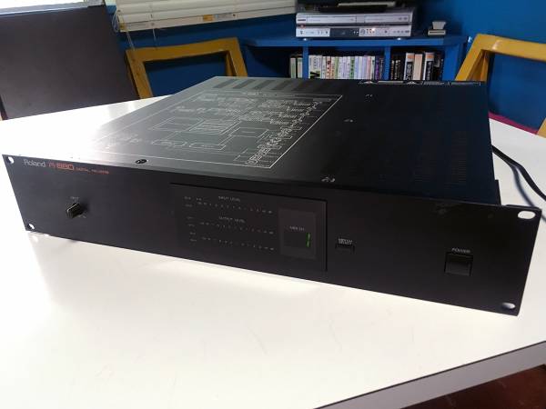 【ジャンク】 ☆Roland R-880 DIGITAL REVERB
