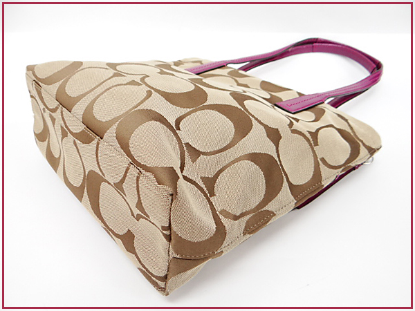 COACH コーチ シグネチャー トートバッグ（型番: F25771） COACH 