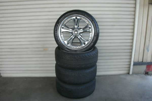 ★売切★エスティマ他★225/45Ｒ18タイヤ＆アルミ4本セット(40）