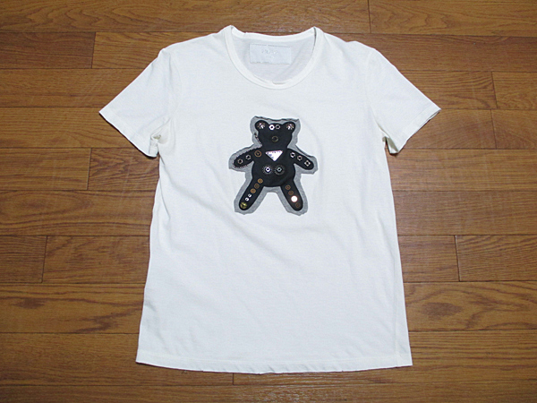 2626★PRADA プラダ ロゴプレート付き 装飾クマ Ｔシャツ