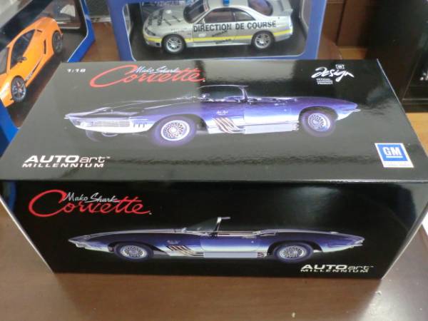 1/18 シボレー コルベット マコシャーク 1961 1961 Chevrolet Corvette