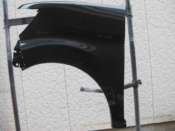 タントカスタム 左フロントフェンダー LA600S LA600S左
