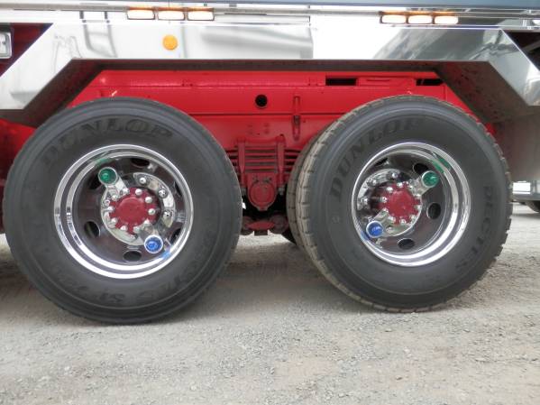 LED ホイールマーカー4個　12V電池式スイッチホイルマーカー