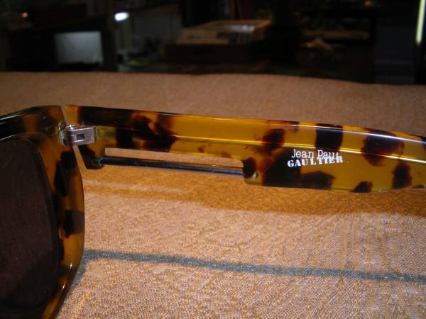 美品　ゴルチェ　サングラス