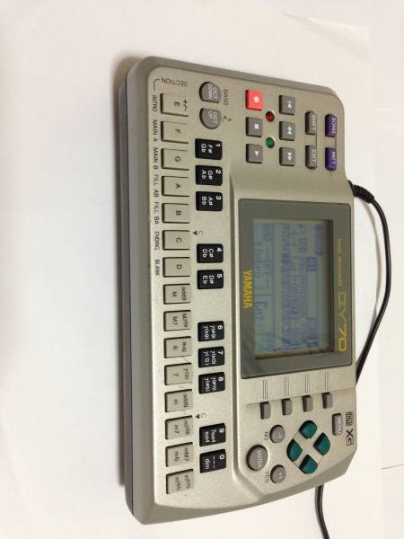YAMAHA QY700 シーケンサー YAMAHA QY700 * ヤマハXG音源内蔵