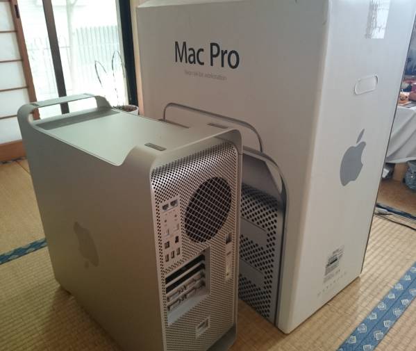 【中古・箱入り・ディスク無し10GB　Early2008】早い者勝ちです