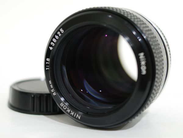NIKON ニューニッコール NIKKOR 85mm f1.8 単焦点 中望遠 レンズ