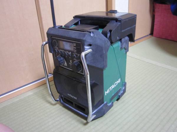 日立工機 UR 18DSL2 コードレスラジオ　作動確認ジャンク品