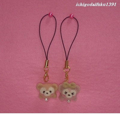ハンドメイド*ダッフィー&シェリーメイ風*小さなツムツム*羊毛