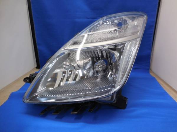 即決 プリウス NHW20 後期 左ライト HID 809267