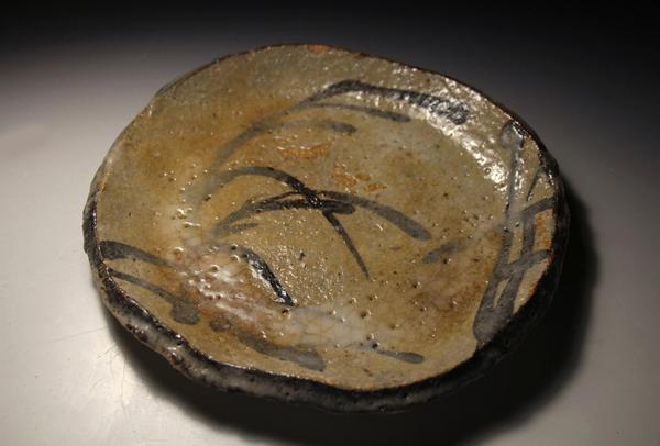 美濃焼伝統工芸品協同組合 志野焼：志野草花に鳥文向付・瀧川恵美子 