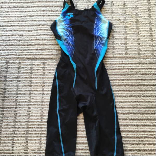 アリーナ 競泳水着 ハーフスパッツXパイソン サイズO 青