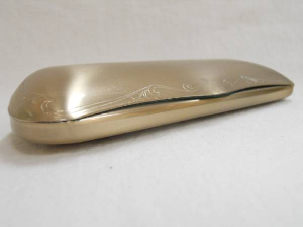 ☆OLIVERPEOPLESオリバーピープルズ メガネケース（ブロンズ）☆