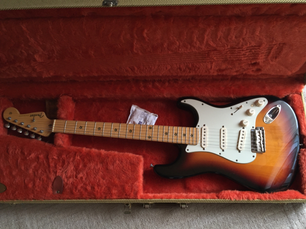 希少！FENDER USA製リッチーサンボラシグネイチャーストラト！