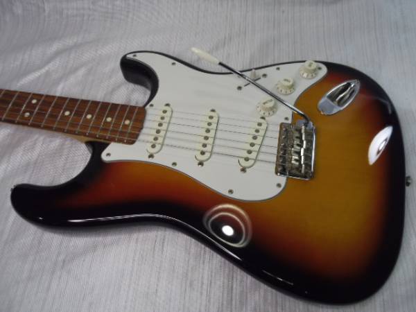 F09▲新品同様▼ストラト▲超美品▼フェンダー▲三日坊主▼
