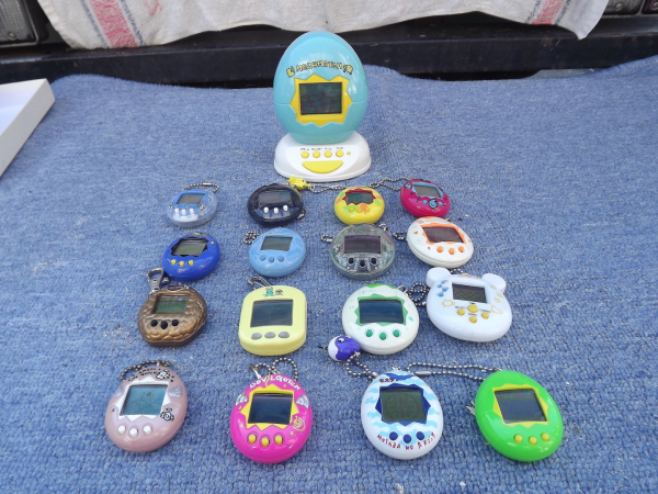 【ジャンク品】たまごっち17個まとめ売り　電池切れ