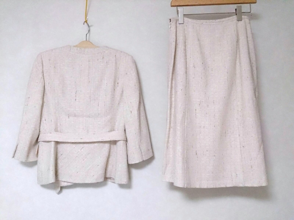 スキャパ スカートスーツ 40 レディース 新品同様 アイボリー