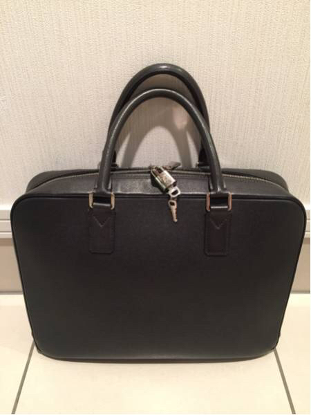 タイガ ビジネスバッグ Vuitton ブリーフケース ルイヴィトン Louis