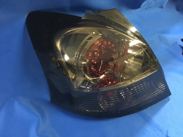 トヨタ　ヴィッツ(SCP90系)用HAMABiテールランプ