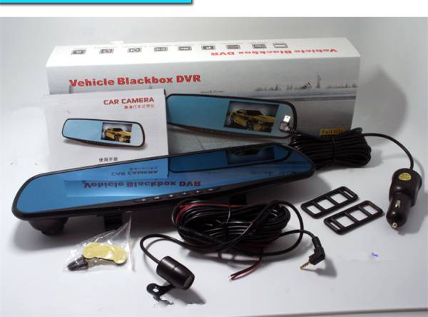 ルームミラー型 バックカメラ　 ミラー型ドライブレコーダー