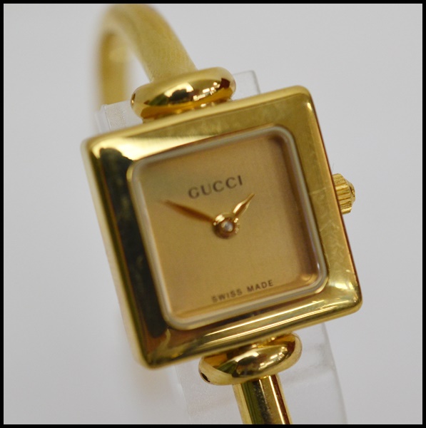 グッチ 1900L レディースクオーツ 腕時計 スクエア バングル型