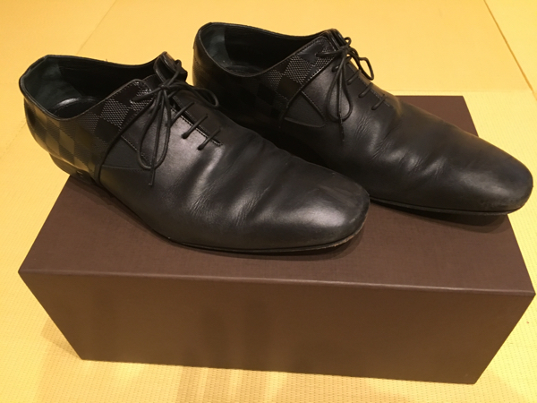 LOUIS VUITTON スニーカー　７/5サイズ 中古品
