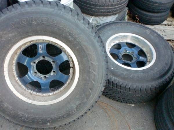 バリ山スタッドレス ランクル、サーフ、デリカ等 285/75R16 16インチ