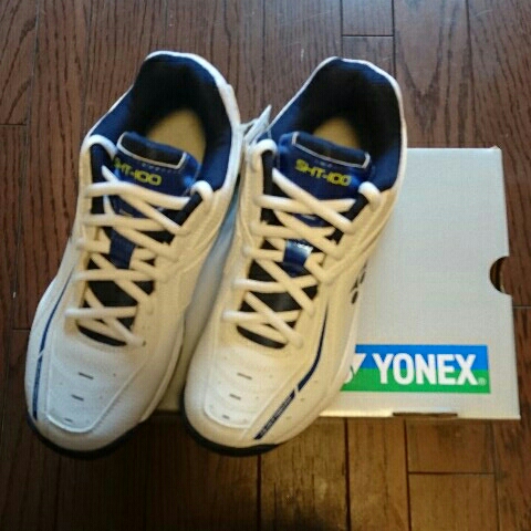 新品YONEXヨネックス クレー・砂入り人工芝用シューズ 24㎝ ♪