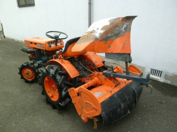 クボタ トラクターB5001 4WD 大阪発