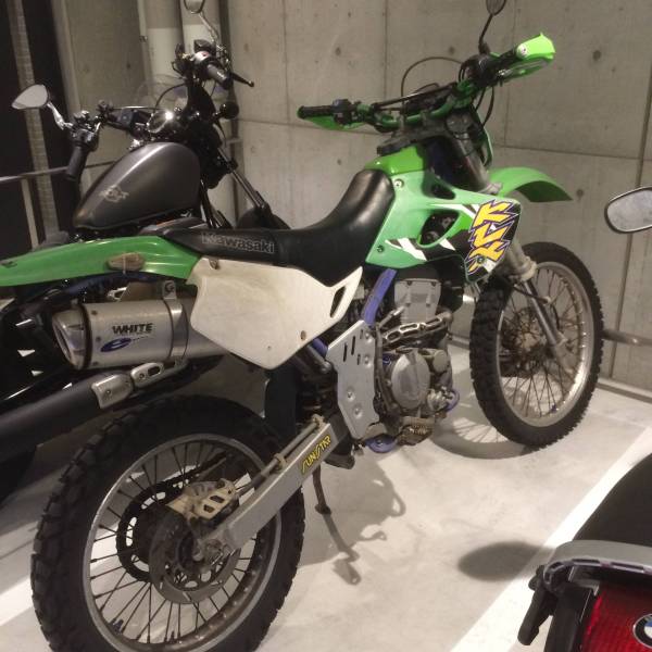 即決!KDX125SR 最強、最速の125cc原付2種KDX125SRとはこんなバイクだ