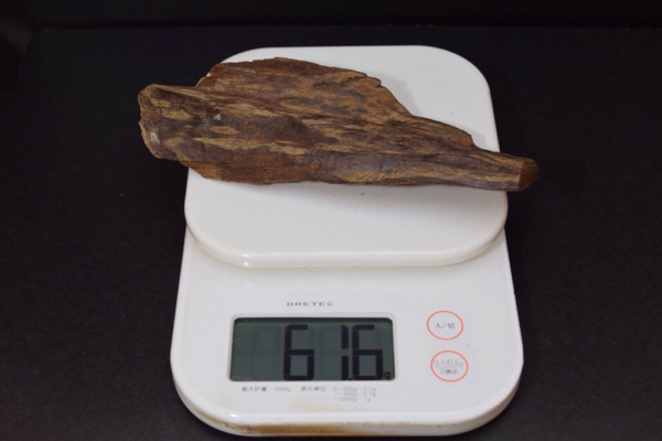 【送料無料】カリマンタン島産 沈水 天然 沈香 61.6g__香木 伽羅