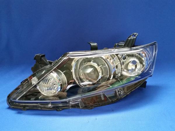 アリオン ＮＺＴ２６０ 後期 左ヘッドランプ HID コイト20-452