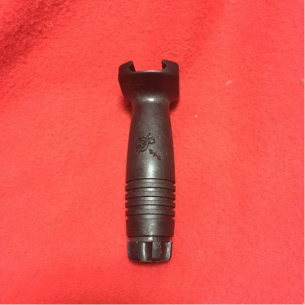 新品 実物 kac knights フォアグリップ 官給品 放出品 トレポン