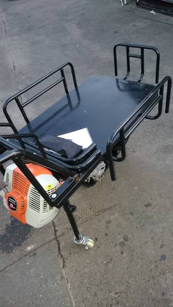 エンジン付きクローラ一輪車未使用新品です。