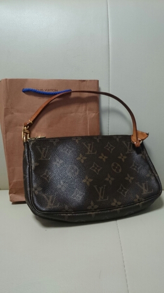 モノグラム ルイヴィトン ポーチ ポシェット LOUIS VUITTON ヴィトン B