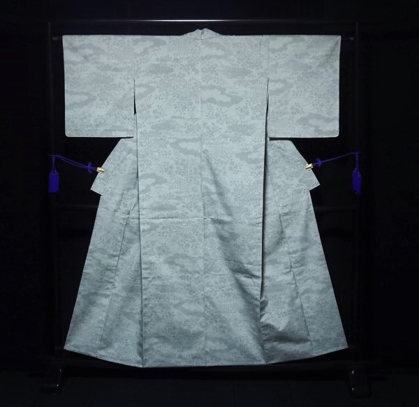 【鯉城】厳選！本真綿結城紬 正絹 流水花模様 千草鼠色 単衣仕立