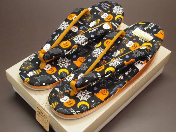 ☆草履ハロウィン柄黒地☆着物お洒落和装履物☆未使用極美品a10