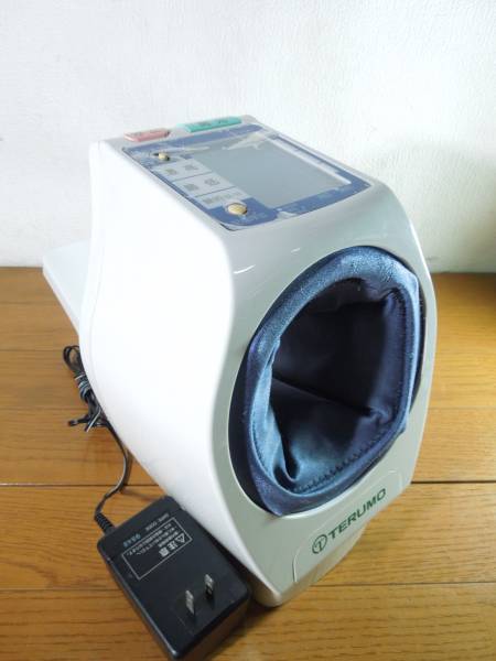 TERUMO テルモ電子血圧計 ES-P2000U良品 I3525