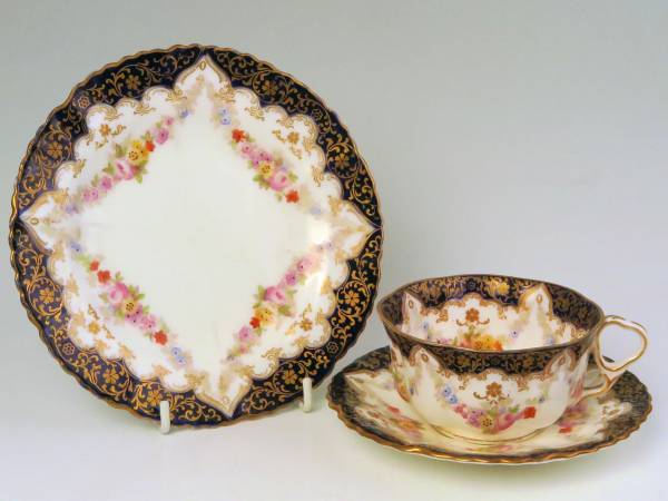 スタンフォード＝金彩色絵付けカップ&ソーサー&プレートa2358