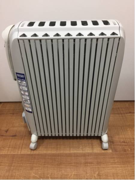 DeLonghi オイルラジエターヒーター ドラゴン3 10畳D091549EFS/箱○Z